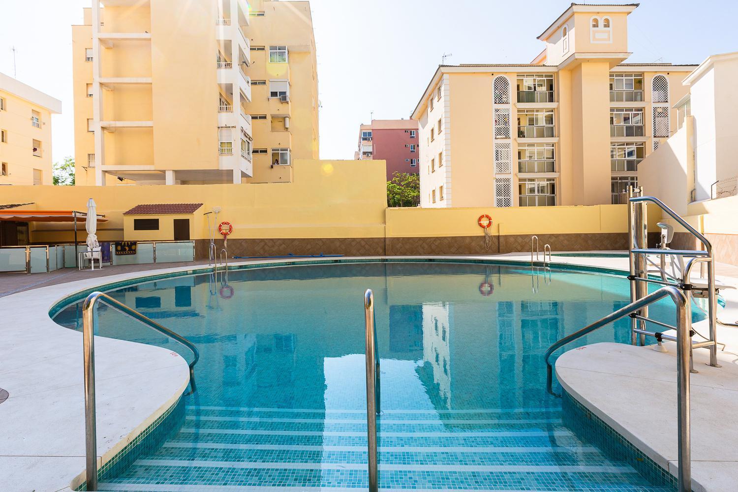 Ver952 - Vistas Mar Y Piscina, Wifi, Playa 600 Metros, Centro 150 Metros Torremolinos Exterior photo