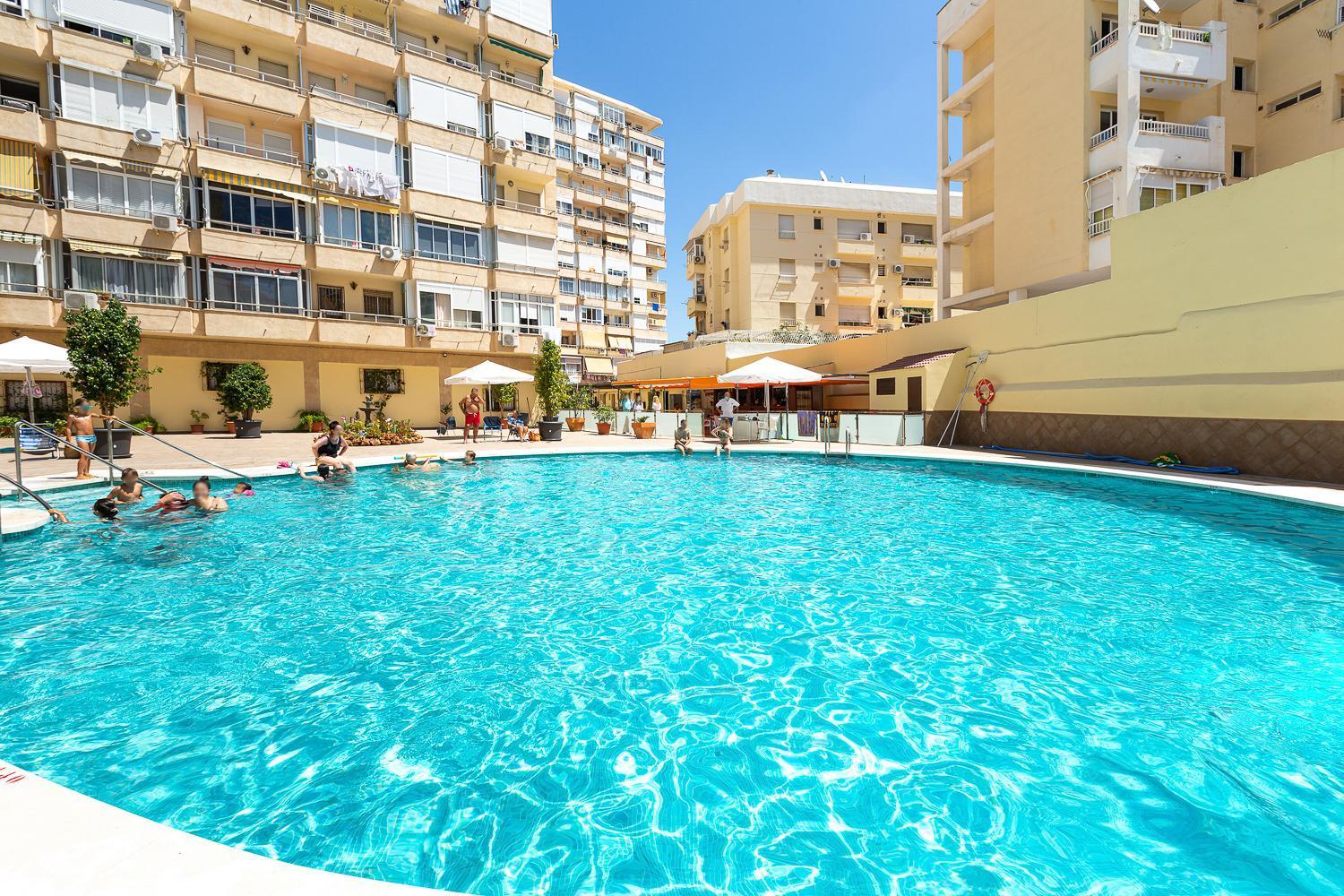 Ver952 - Vistas Mar Y Piscina, Wifi, Playa 600 Metros, Centro 150 Metros Torremolinos Exterior photo